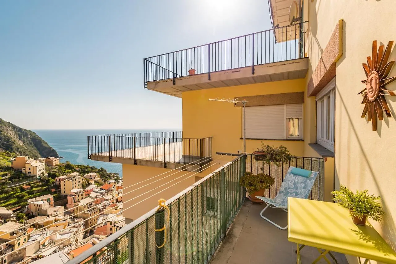 Cinque Terre d'Amare sea view big apartment for travel lovers Riomaggiore 0*,  Italia