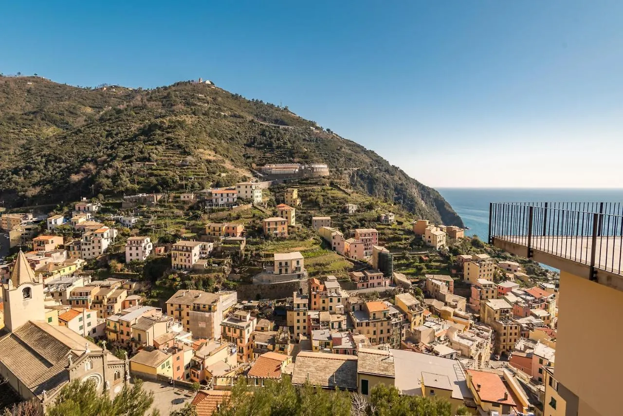 Cinque Terre d'Amare sea view big apartment for travel lovers Riomaggiore Italia