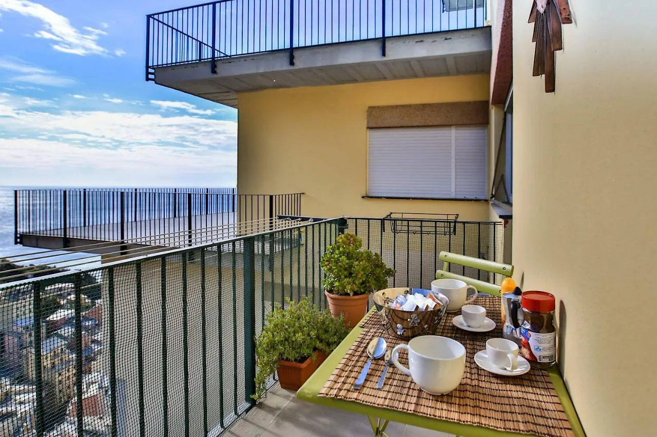 Cinque Terre d'Amare sea view big apartment for travel lovers Riomaggiore